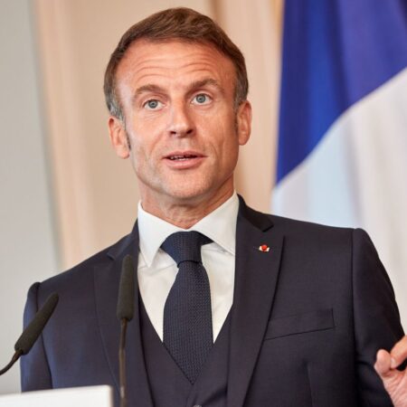 Президент Франции Макрон призывает к мировому перемирию во время проведения Олимпийских игр в Париже