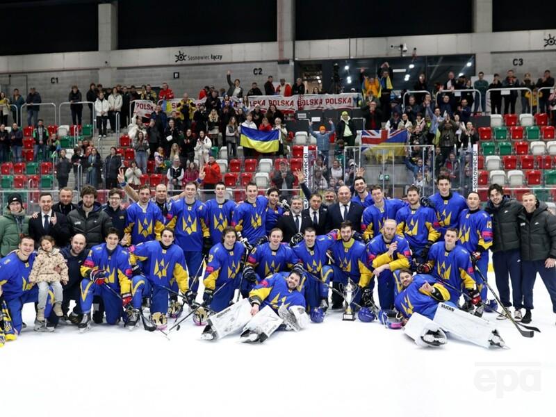 Украинская хоккейная команда стала чемпионом мира в дивизионе 1В и получила право на повышение в классе. Фотографии с матча